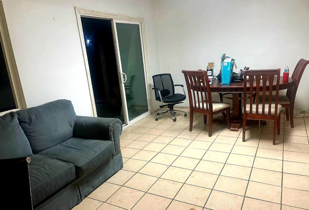 Humble Abode At El Monte Hostel Exterior photo